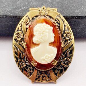 VINTAGE Cream and marbled orange plastic lady's side profile cameo brooch pin